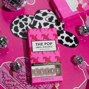 ⭐️NEW Red Aspen Press On Nail Dashes